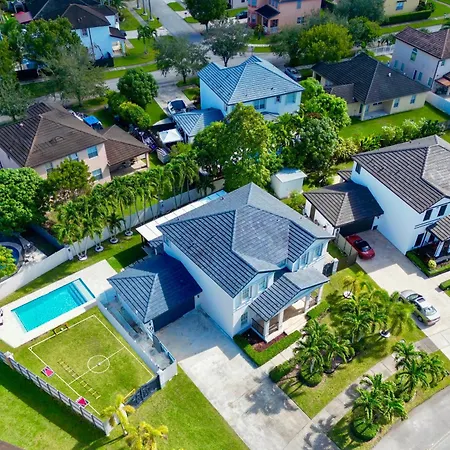 Miami Getaway Heated Pool Villa With Mini Golf & Bbq Extérieur photo